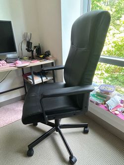 Millberget Swivel Chair, Murum Black