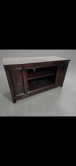 Traditional Espresso Wood Media Console / TV Stand