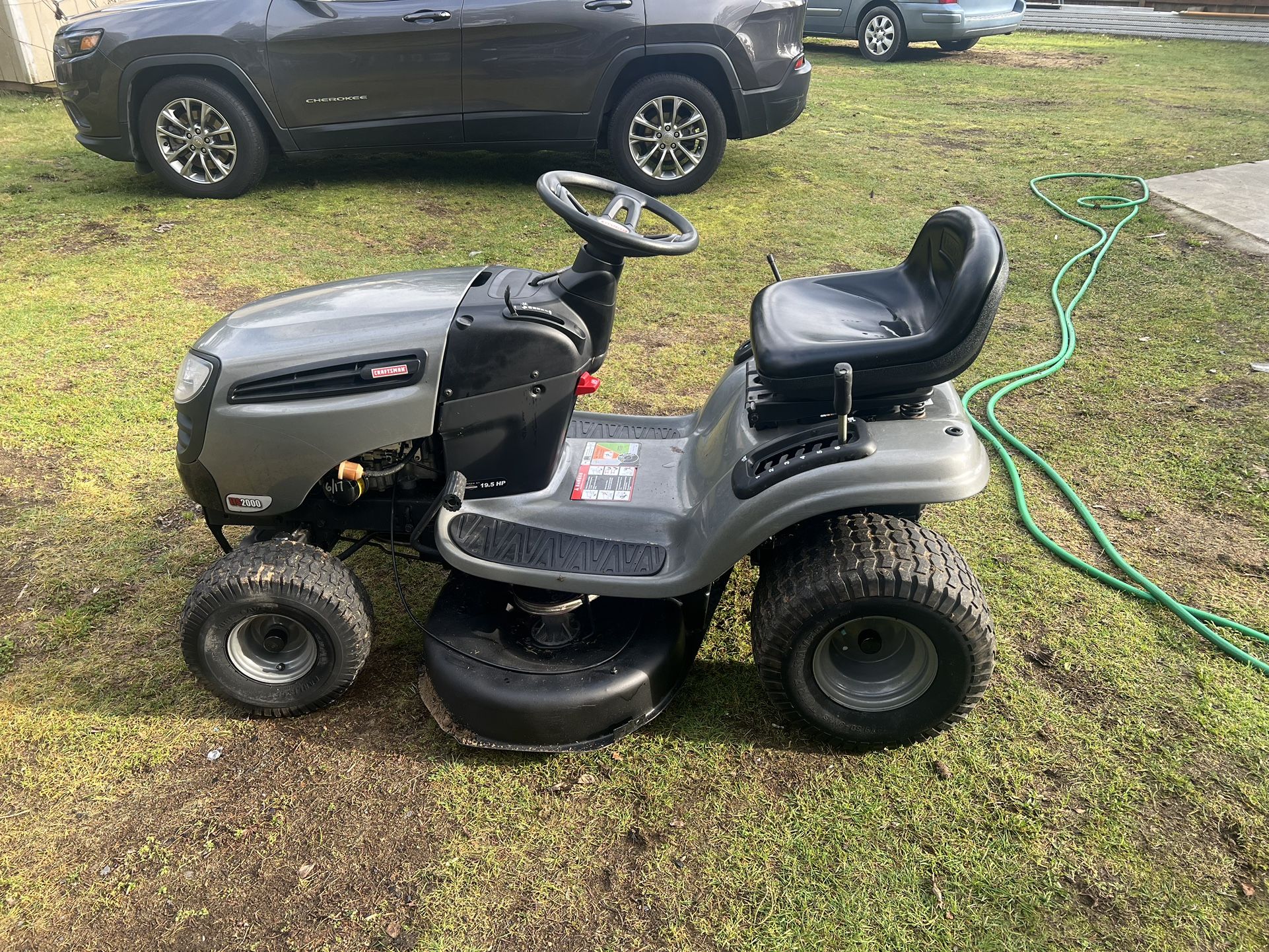 Craftsman Lts 2000 Riding Lawn Mower for Sale in Marysville, WA OfferUp
