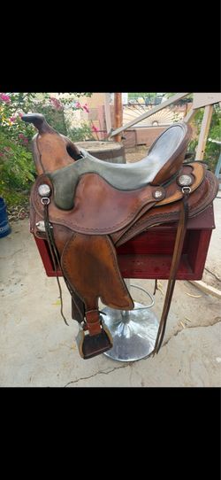 Horse saddle