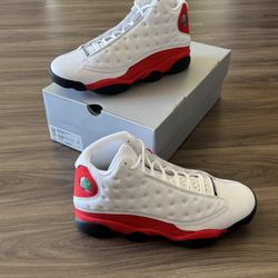 Air Jordan 13 Retro OG “Chicago” Men’s 10.5 or Women’s 12
