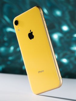 Apple iPhone XR Yellow 64GB for Sale in North Las Vegas, NV - OfferUp