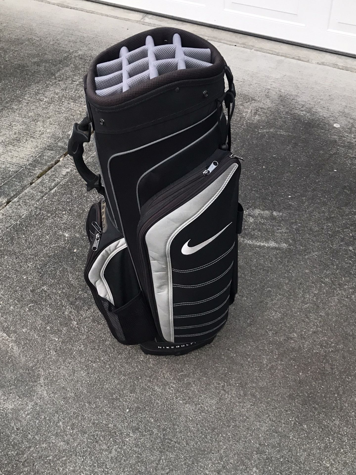 Nike Cart Bag Golf Black And Grey Good Shape