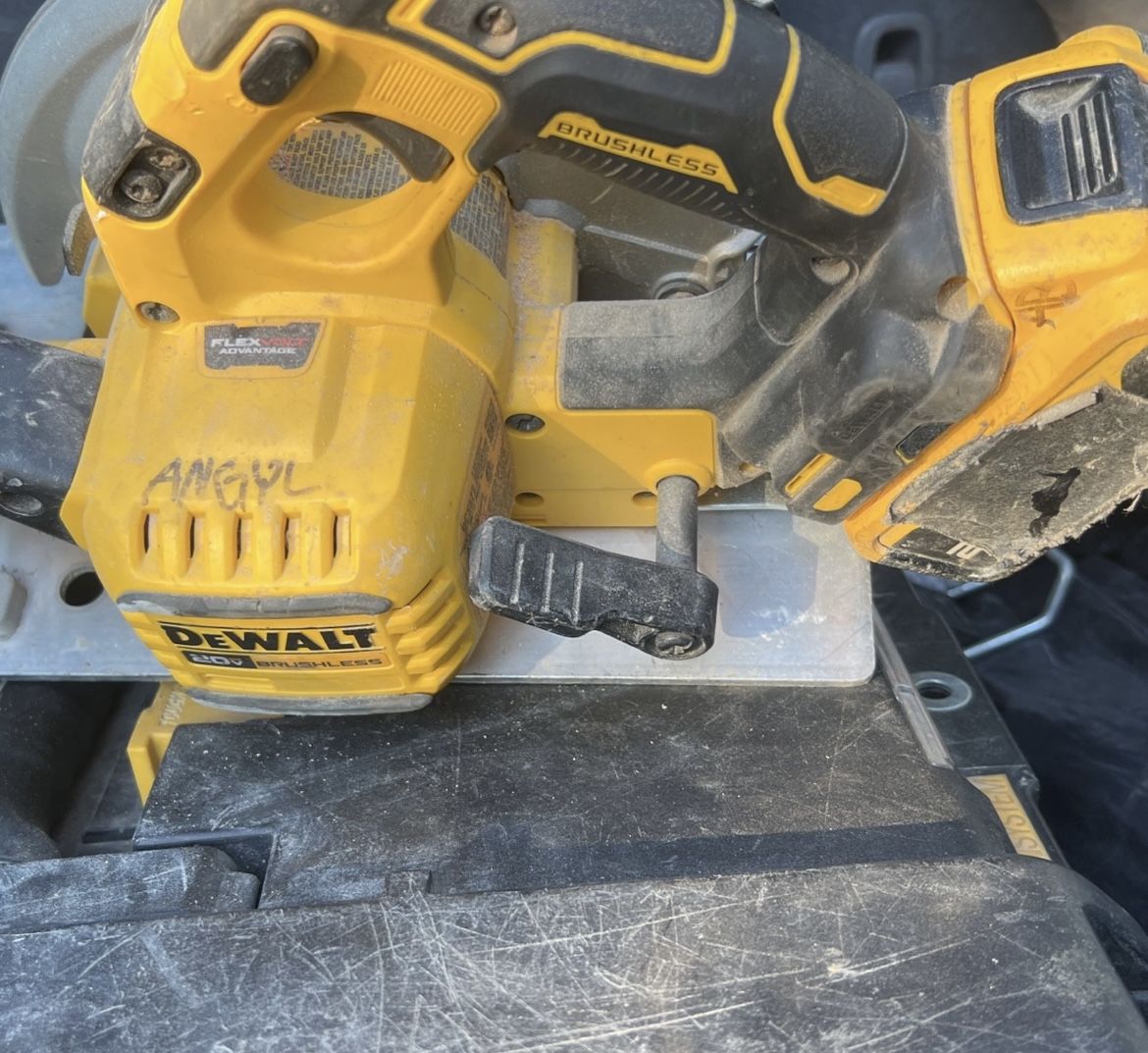 Dewalt Skill Saw(left Hand) 