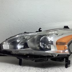 2013 2015 Nissan Altima left HID headlight (2F)