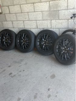 Rines y llantas para Toyota Corolla y Scion