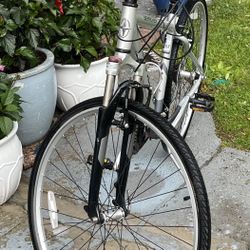 Schwinn searcher 7 speed bike