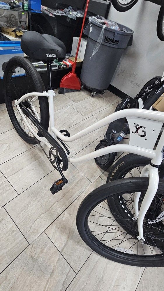 Brand New Shite 3G Women's Step Through White Cruiser