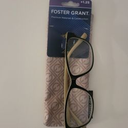 + 1.25 Foster Grant Black Glasses with Patterned Case
