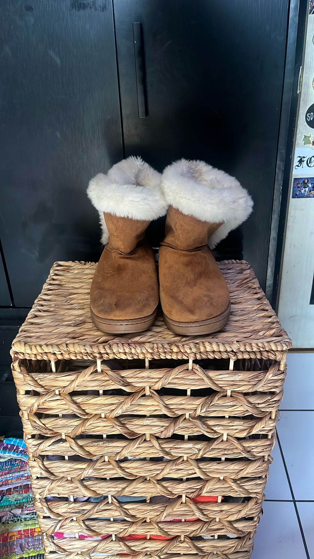 Tan Fur Boots