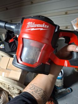 Milwaukee vaccum