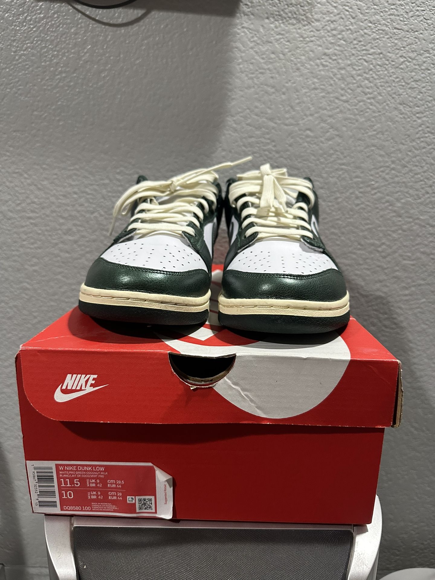 Nike Wmns Dunk Low 'Vintage Green'