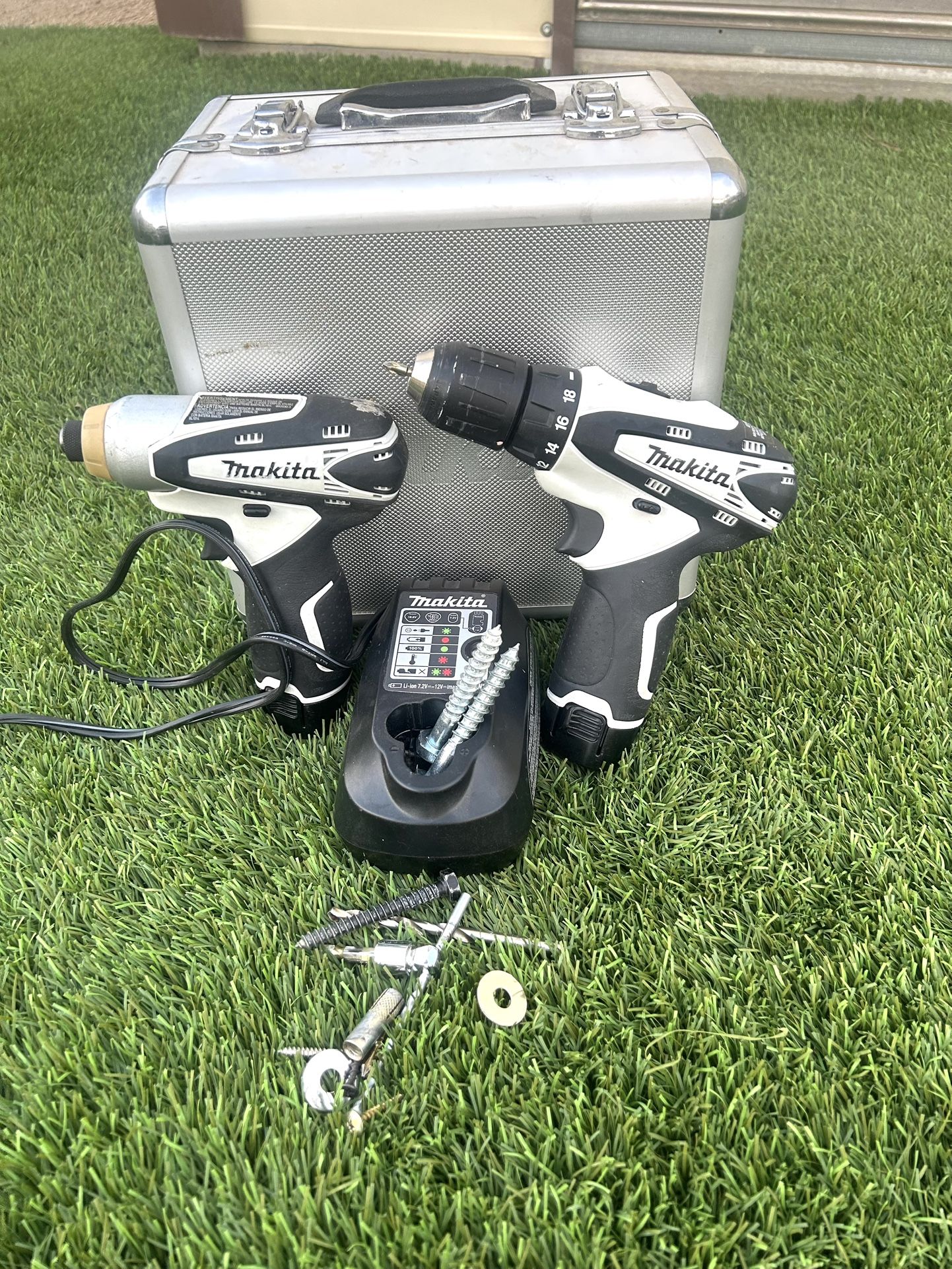 Makita 18V Cordless Drill & Impact Driver Combo Kit – Charger, Battery & Case Included