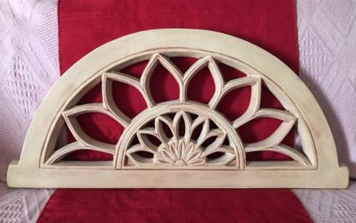 NEW 24” HALF MOON STAR BURST DESIGN MANTLE / OVER THE DOOR / WALL DECOR