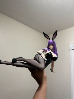 Freeing figure worlds end harem Mira