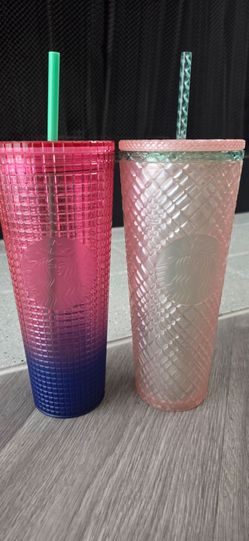 2 Starbucks cups - New