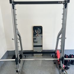 Valor Fitness BE 11 Smith Machine Squat Rack for Sale in Anaheim