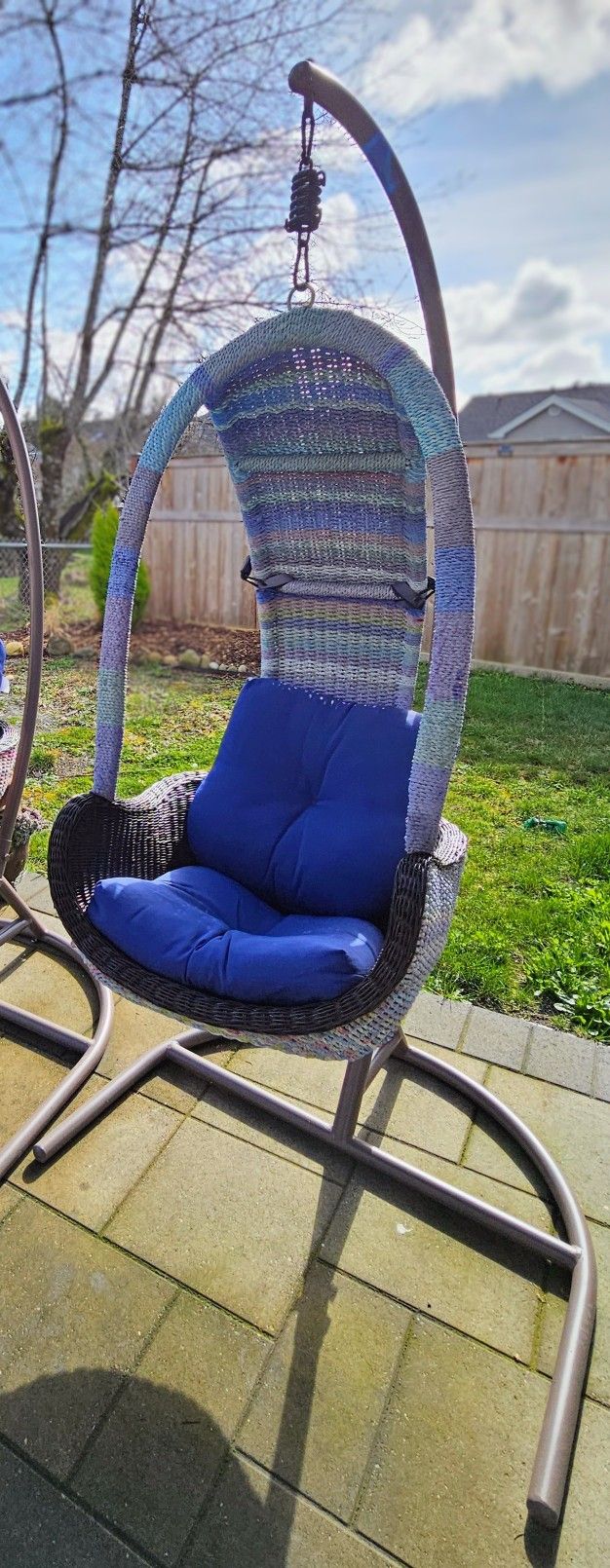 Hanging Egg Chair, with Stand and Cover.EUC!!