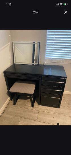 Desk with chair and mirror