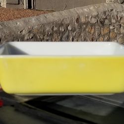 Vintage Pyrex 503 Yellow Refrigerator Baking dish 1.5 Qt.