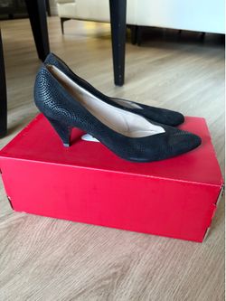 Amalfi Suede Leather Black Kitten Heels Olivia Made in Italy Vero Cuoio Size 7.5