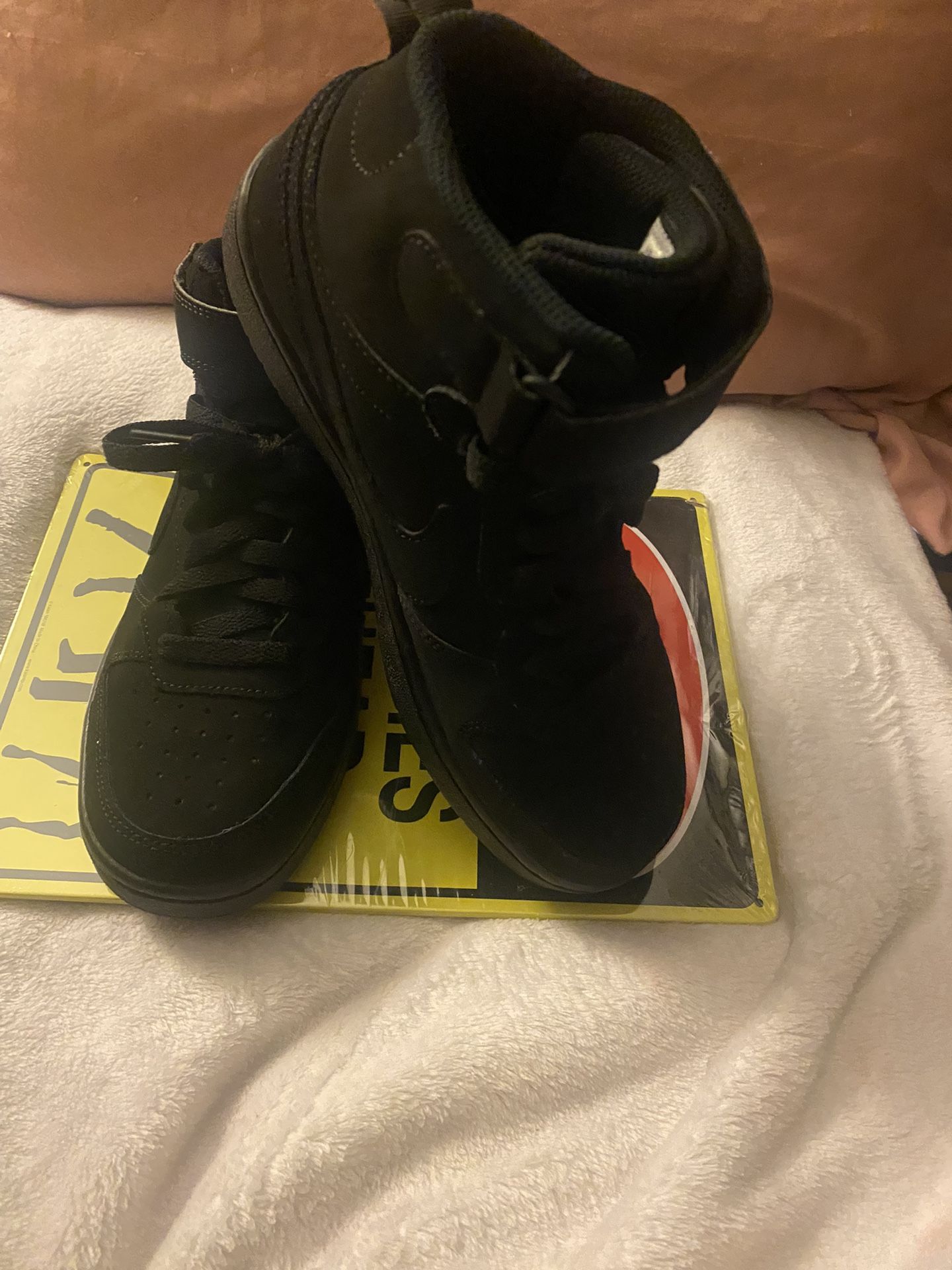 Nike Youth High tops for Sale in Colorado Springs, CO OfferUp