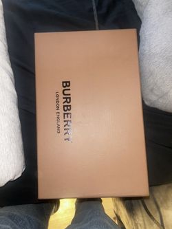 Brand New Burberrys Size 11