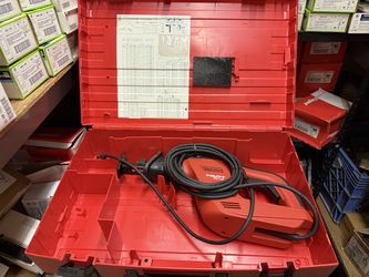 HILTI WSR 900 - LIKE NEW / NEVER USED