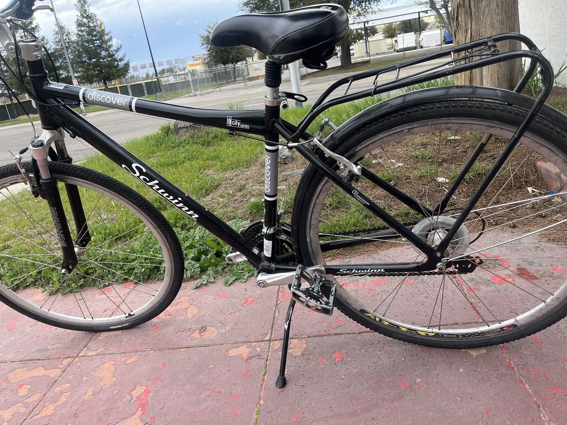 schwinn discover hybrid bicycle for sale Adult Bike Men and Women, 700c Wheels, 21-Speeds, 19-Inch Aluminum Step-Over Frame, Front and Rear Fenders, Rear Cargo Rack, Black : Hybrid Bicycles : Sports & Ride in comfort and style with the Discover 2 hybrid bike by Schwinn New and used Schwinn-discover-series-bicycle for