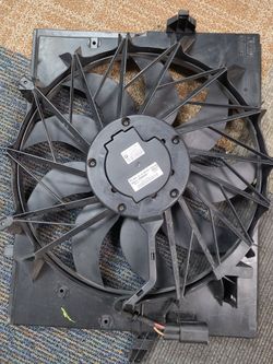 bmw 750i OEM AUXILIARY Fan Assembly 06-08