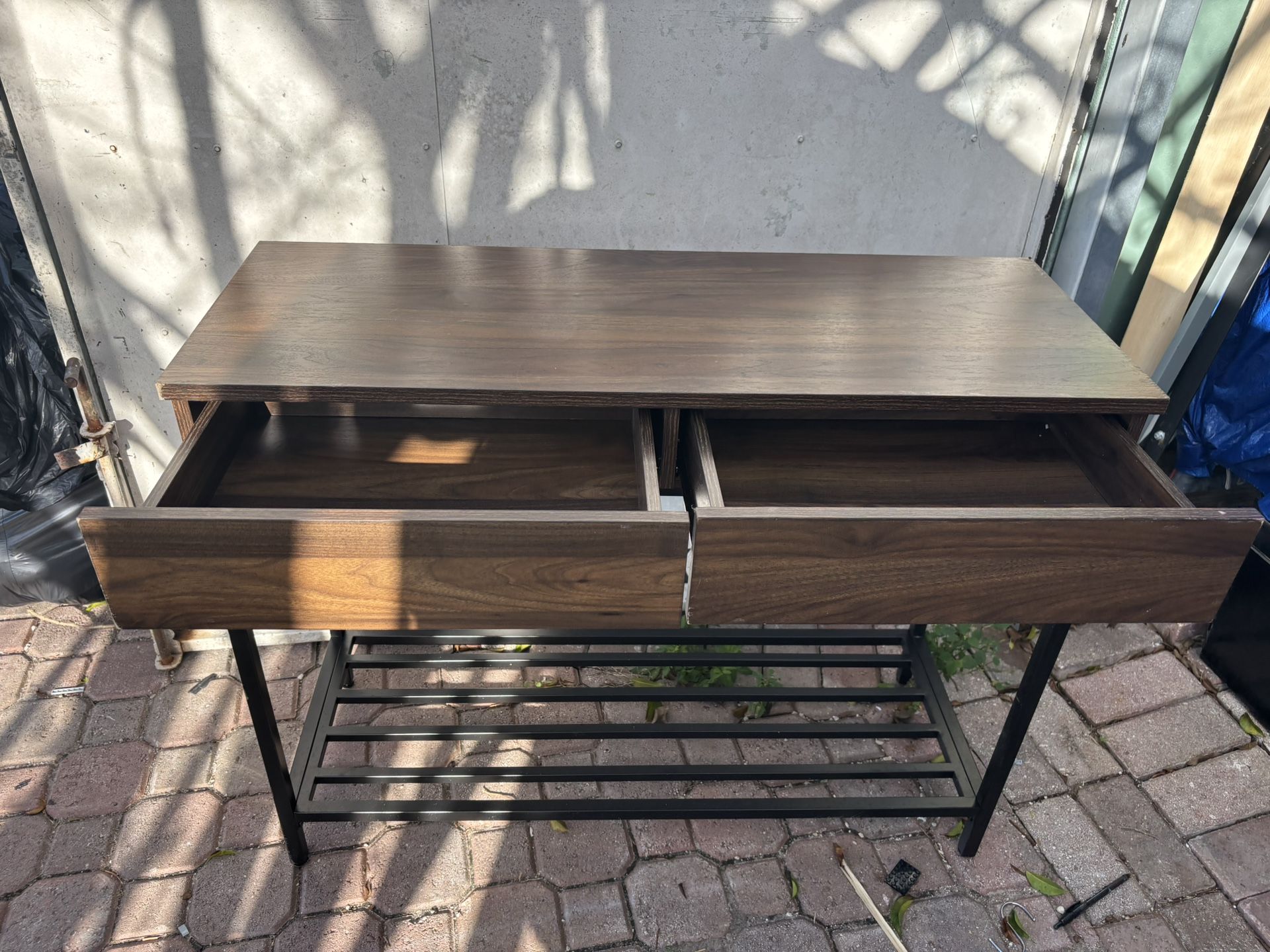 consola table