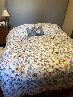 PRETTY QUEEN SIZE COMFORTER