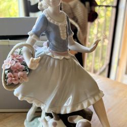 Lladro Mirth In The Country Figurine 04920 Girl With Puppy Dog Retired 1974