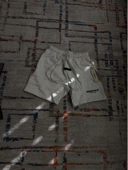 Light oat essentials shorts