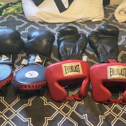 Boxing Gloves Ect