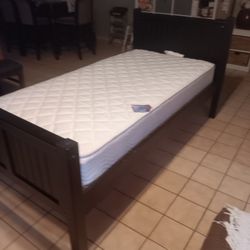 Twin Bed 