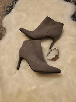 Size 7 Small Grey Ankle Boots