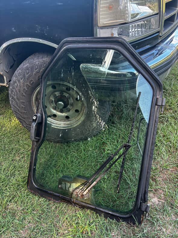 Bobcat windshield 