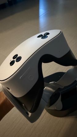 Meta quest 3s VR headset