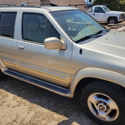 1999 Infiniti QX4