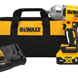 DEWALT 20V MAX Cordless 1/2 in. 1400lbs Torque Impact Wrench Kit