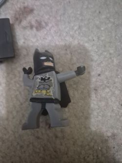 LEGO Batman Minifigure – Gray Suit (Worn) – DC Super Heroes