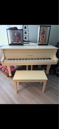 Samick Baby Grand Piano