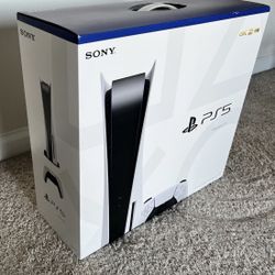 PS5 w/ extra controller 