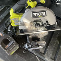 Sircular Saw Ryobi 7 1/4 Batería Más Cargador 