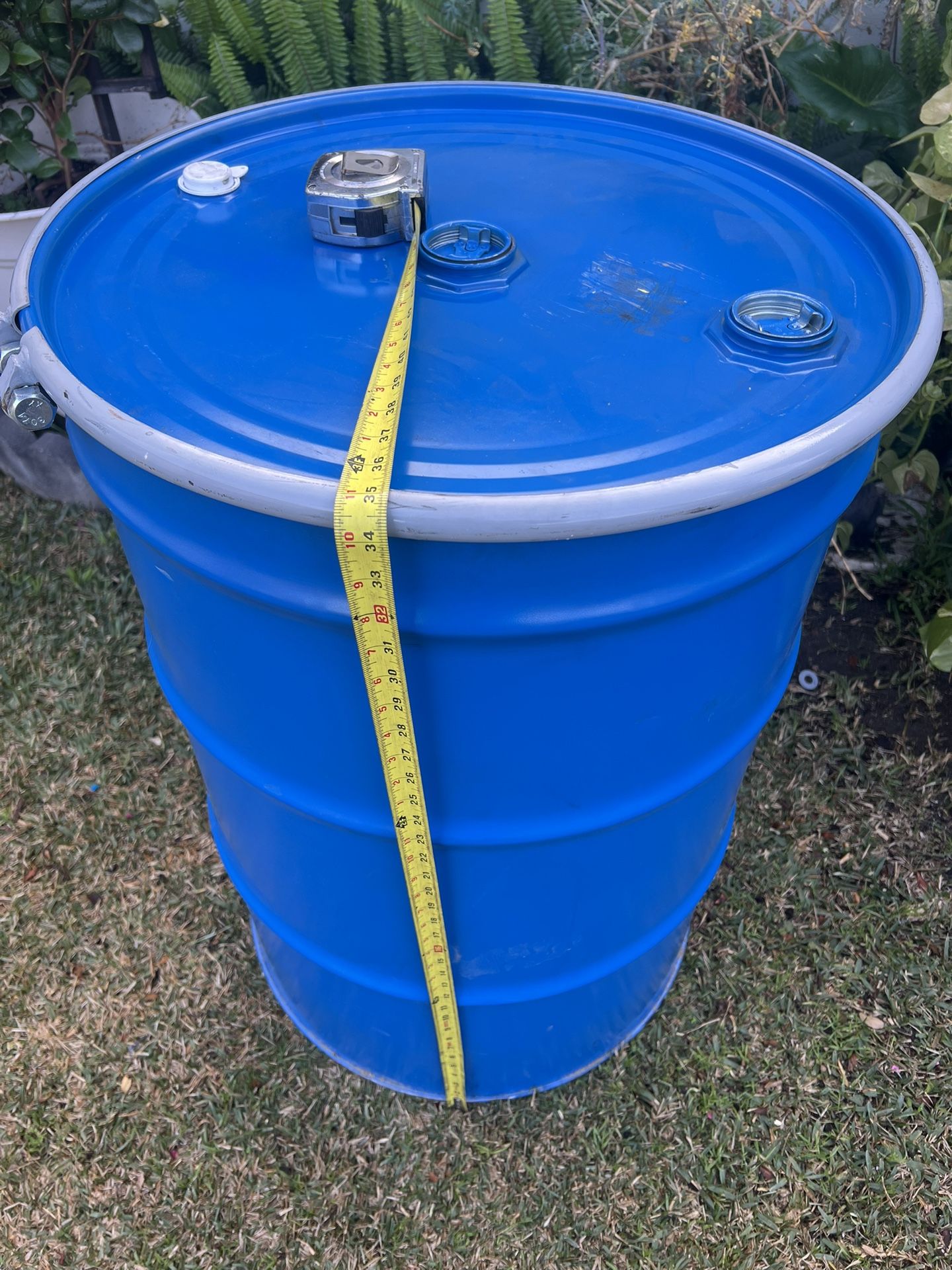 Un heavy duty for hazardous waste $35 each three available