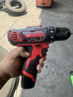 Milwaukee M12 Drill