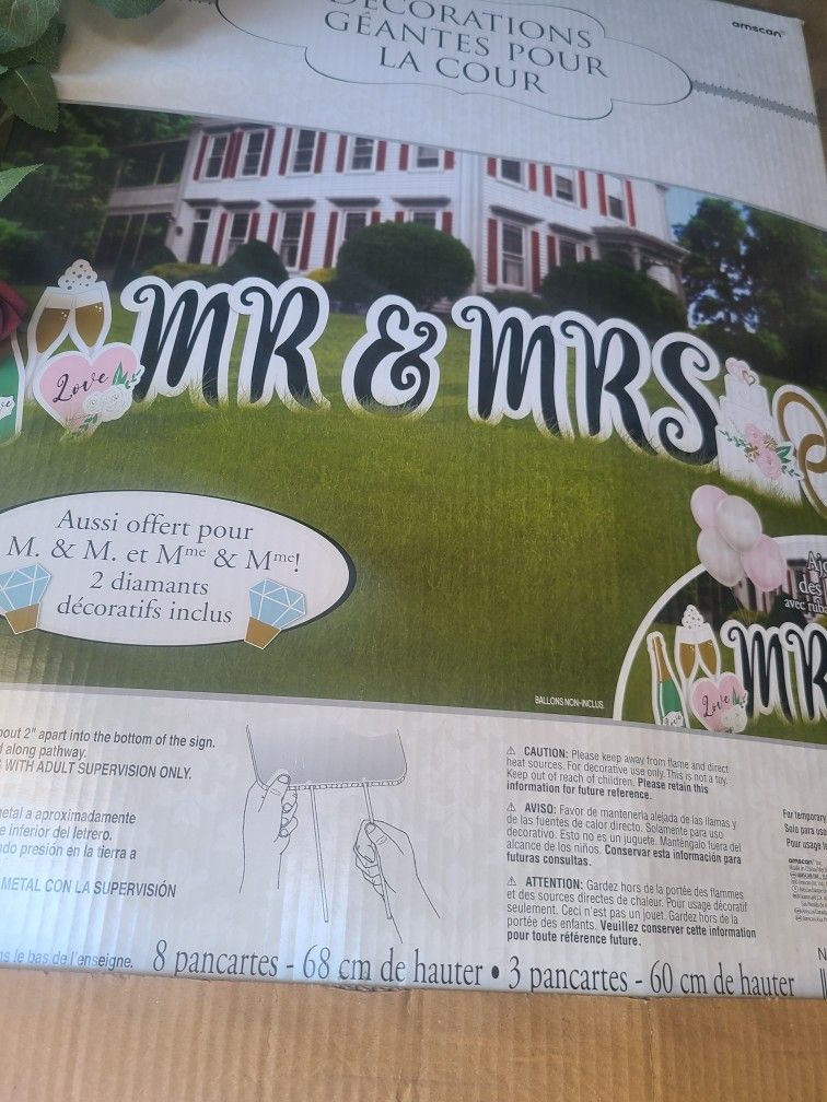 Mr & Mrs Sign