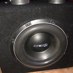 Rockford Fosgates And Subwoofer 