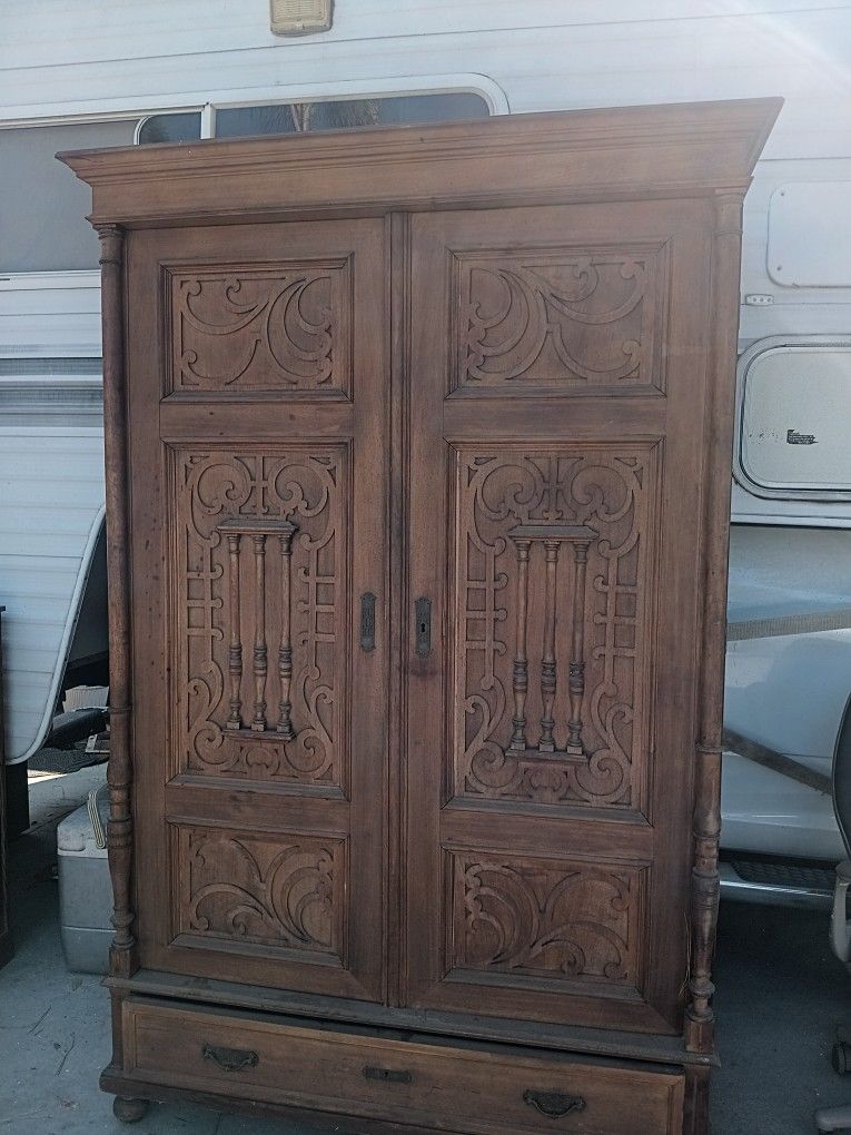 Antique Wooden Cabinet